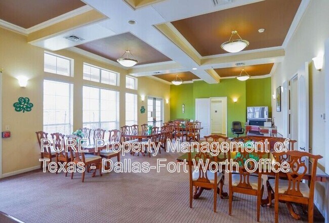 Foto del edificio - 400 W Glade Rd