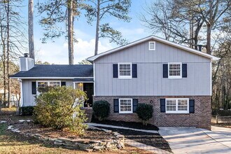 Building Photo - 4928 Spirit Ct SW