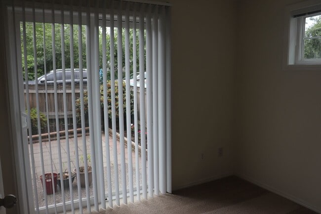 Foto del edificio - Beautiful 2 Bed/2 Bath Townhouse in Pinehu...