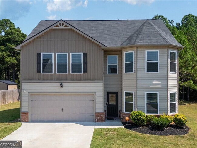 Building Photo - 191 Goodall Woods Dr