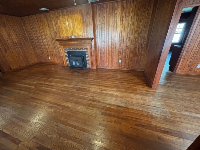 Foto del edificio - FOR RENT