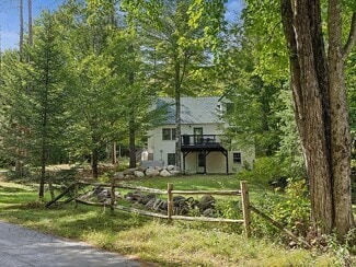Building Photo - 373 Vernon St