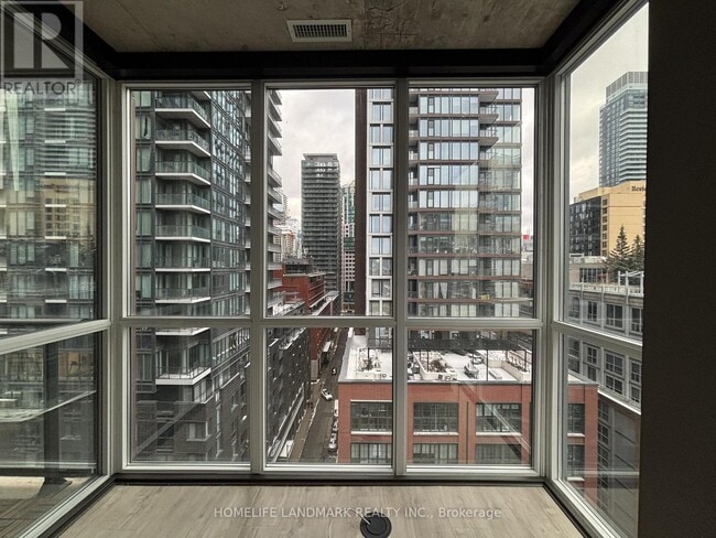 Building Photo - 88 Blue Jays Way