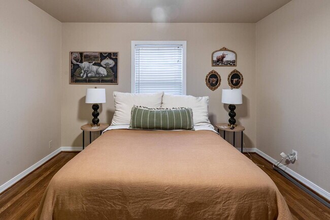 Building Photo - Move In Special of half off the first mont...