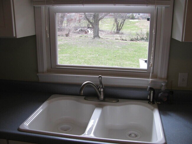 Foto del edificio - Great Location with 4 Bedrooms Rental Home