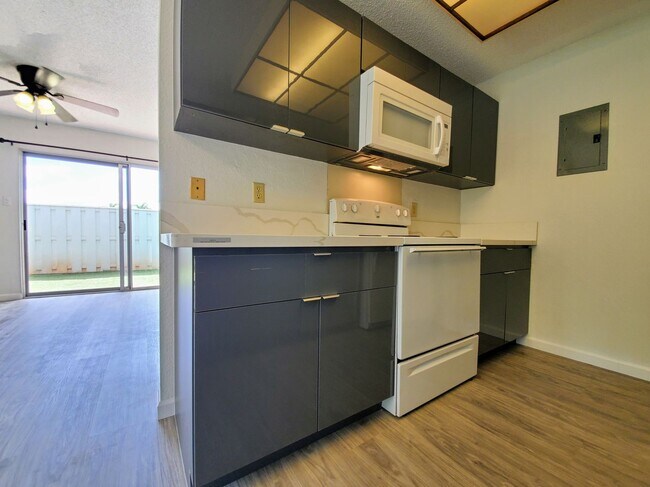 Foto del edificio - Rarely available! Upgraded ground floor 2b...