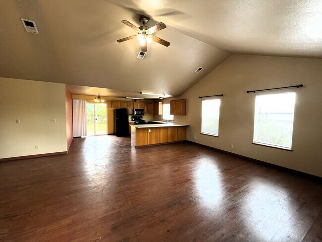 Foto del edificio - Pet-Friendly 3 Bed 2 Bath McKinleyville Home