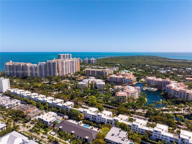 Foto del edificio - 765 Crandon Blvd