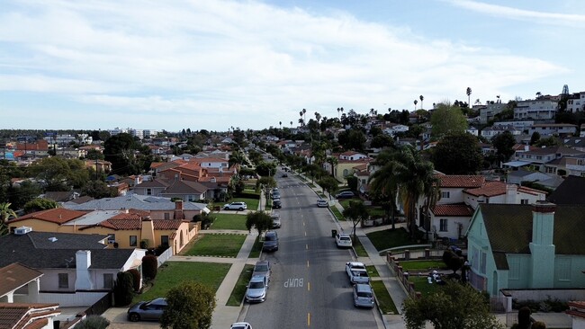 Building Photo - 4191 Angeles Vista Blvd