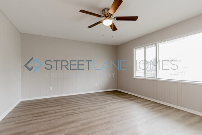 Building Photo - REDUCED PRICE!