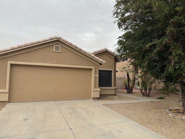 Foto del edificio - Arrowhead 3/2 with Garage