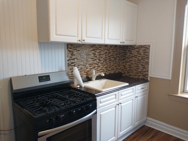 Foto del edificio - 276 Oriental Pl