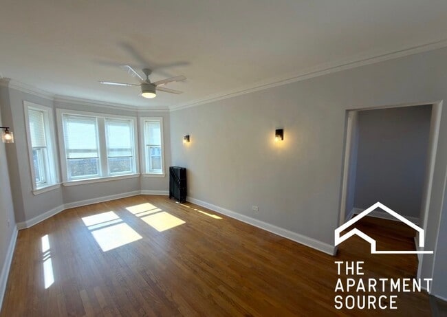 Foto del edificio - 4824 W Addison St