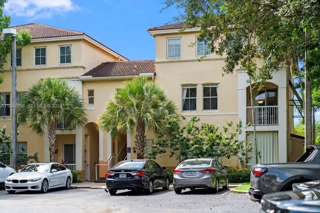 Foto del edificio - 160 Jacaranda Country Club Dr