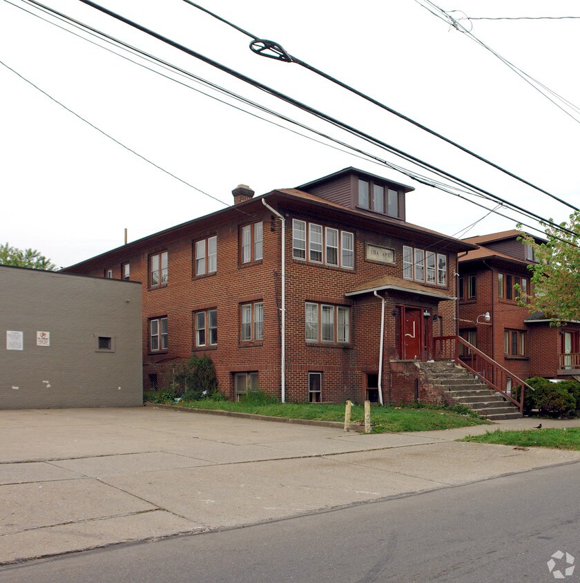 Building Photo - 232 Cole Ave
