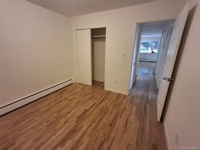 Foto del edificio - 206-61 45th Dr