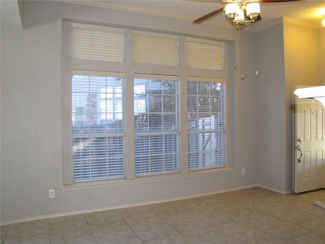 Building Photo - 1908 Nest Pl