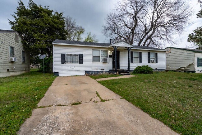 Foto del edificio - 3 Bed | 1 Bath in North Tulsa!