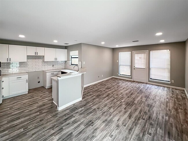 Foto del edificio - 4639 Knoxville St