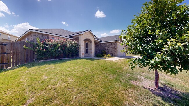 Building Photo - Minutes from Fort Hood charming 4 bedroom ...