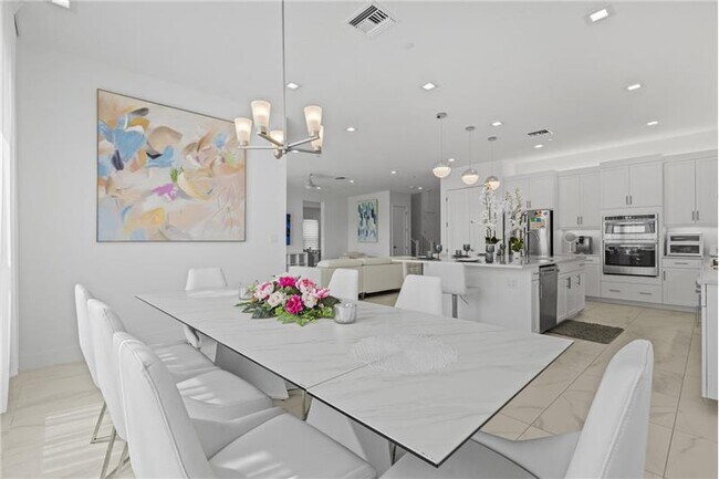 Foto del edificio - 12884 Wingspan Ct