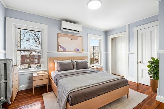 Building Photo - 1281 Middlesex St