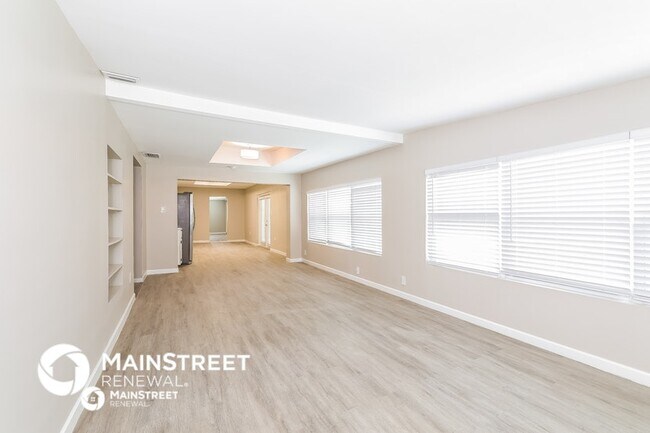 Foto del edificio - 8508 Dawn Dr
