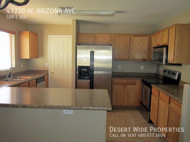 Foto del edificio - 43220 W Arizona Ave