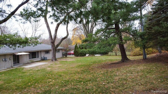 Foto del edificio - 851 Helston Rd