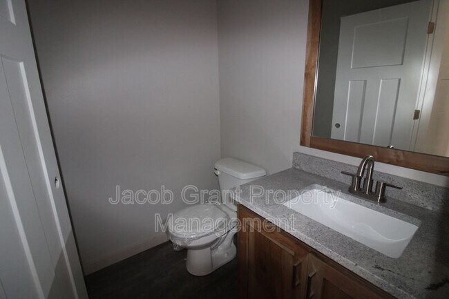 Foto del edificio - 1819 Jennie Lee Dr