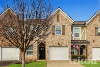 Building Photo - 502 Hickory Leaf Ct