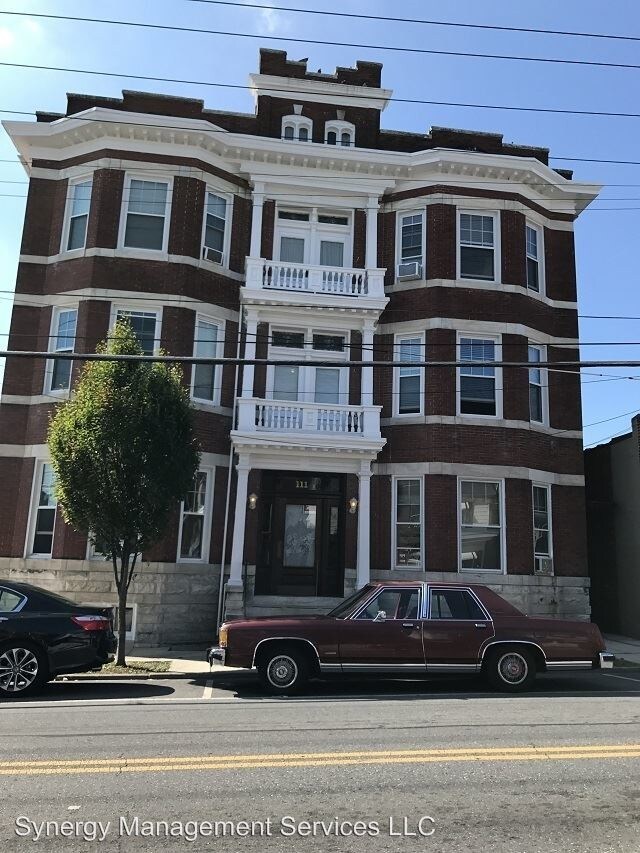 111 E Baltimore St, Hagerstown, MD 21740 Apartment for Rent in
