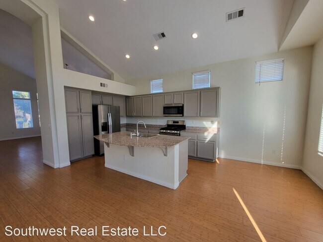 Foto del edificio - 308 Lakewood Garden Dr