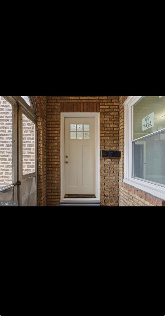 Foto del edificio - 6617 Rutland St