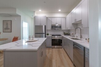 Interior Photo - Urban 33