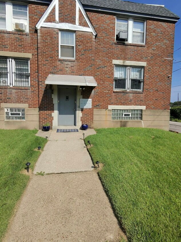 Photo - 399 East Cliveden Street, Unit B