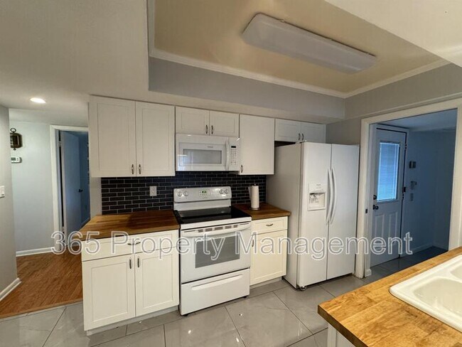Foto del edificio - 4945 Payne St
