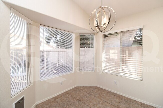 Building Photo - 656 W Nopal Ave