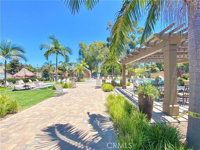 Building Photo - 5 Sandflower Ct