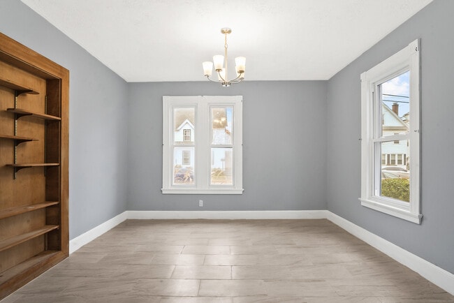 Building Photo - 587 3rd Ave