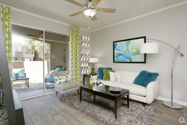 Living Room - Sonoma Ridge Apartments