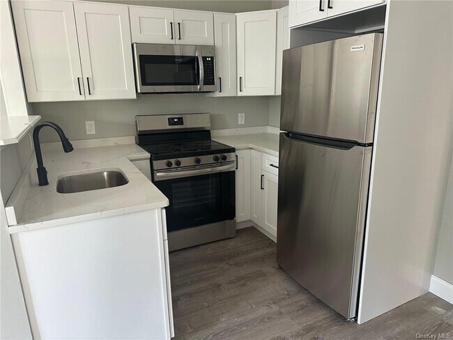 Foto del edificio - 6 Flynn Ln