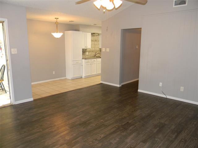 Foto del edificio - 7024 Crosstimbers Ln