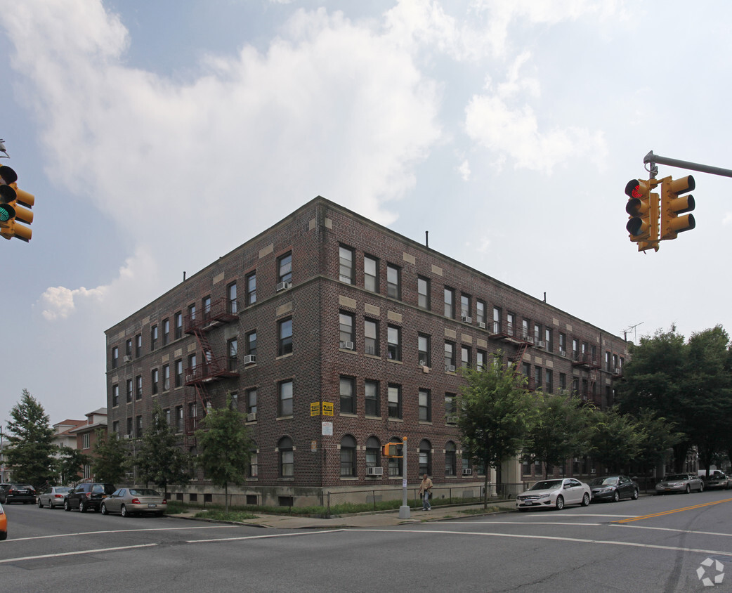 Primary Photo - 8109 20th Ave