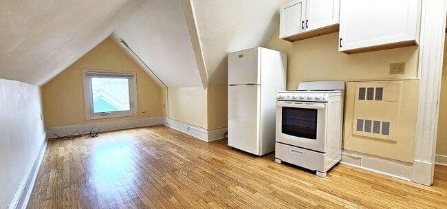 Photo - 234 Pearl St Apartment