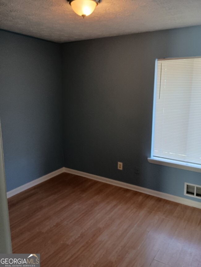 Building Photo - 728 Dunaire Way