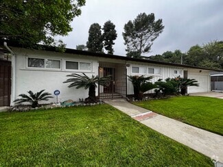 Building Photo - 4146 Palmero Dr