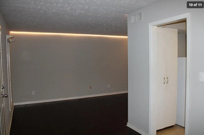 Building Photo - 505 Lorenz Blvd
