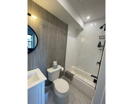 Foto del edificio - 631 Saratoga St