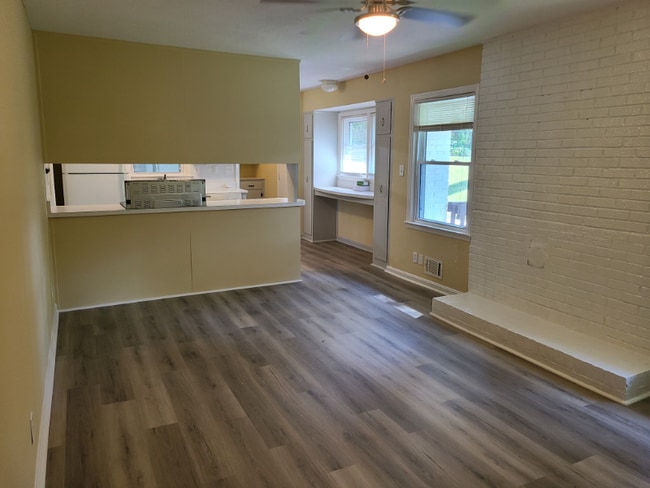 Building Photo - 3941 Pine Needle Dr NW